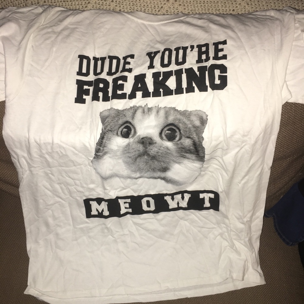 Cat graphic tee